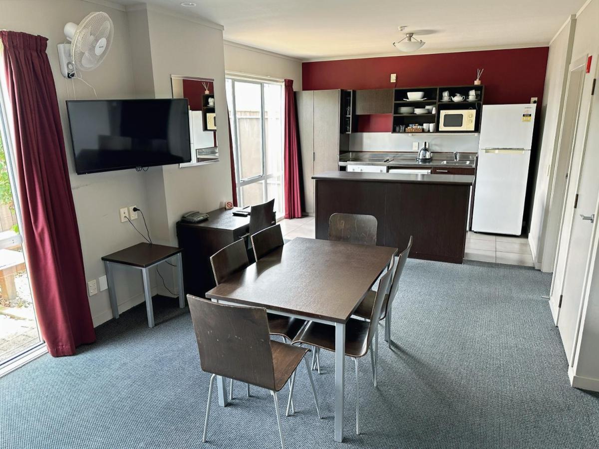 Arena Lodge Palmerston North Exteriör bild